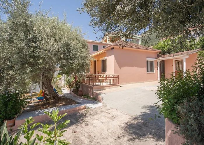 Gaia The House بيت للعطل *